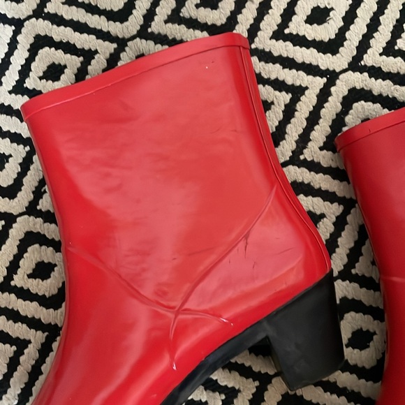 Kate Spade NY Penny Red Shiny Rubber Short Rain Boot Size 10 - Picture 6 of 8